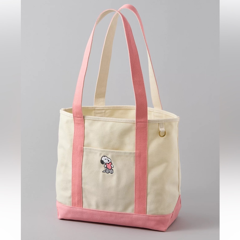 SOLD OUT! NWT AE Off-Duty Snoopy Valentine's Day Tote Bag